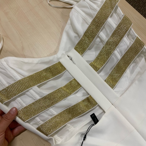 NWT BCBG MAXAZRIA Carolyn Off-The-Shoulder Dress Off White Gold back - Picture 5 of 5